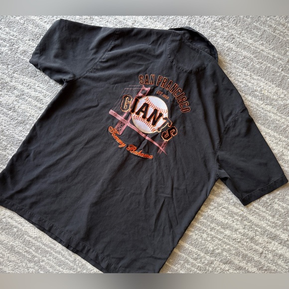 Tommy Bahama x San Francisco Giants Button Down Shirt - Picture 4 of 6